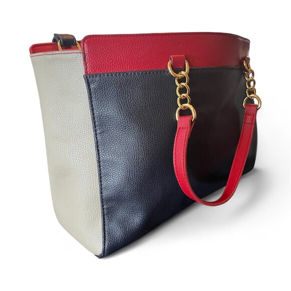 Tommy Hilfiger - Picture 3 of 3